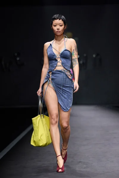 Look 29